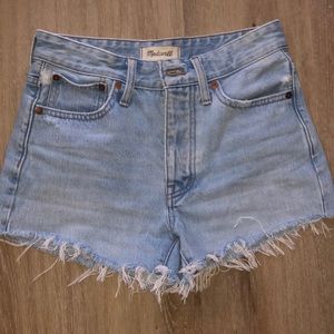 Madewell relaxed denim cut off shorts. 14in flat across waist.   10in rise.